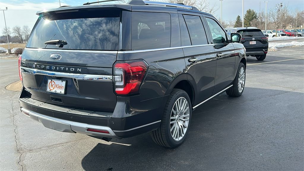 Used 2024 Ford Expedition Limited image 8
