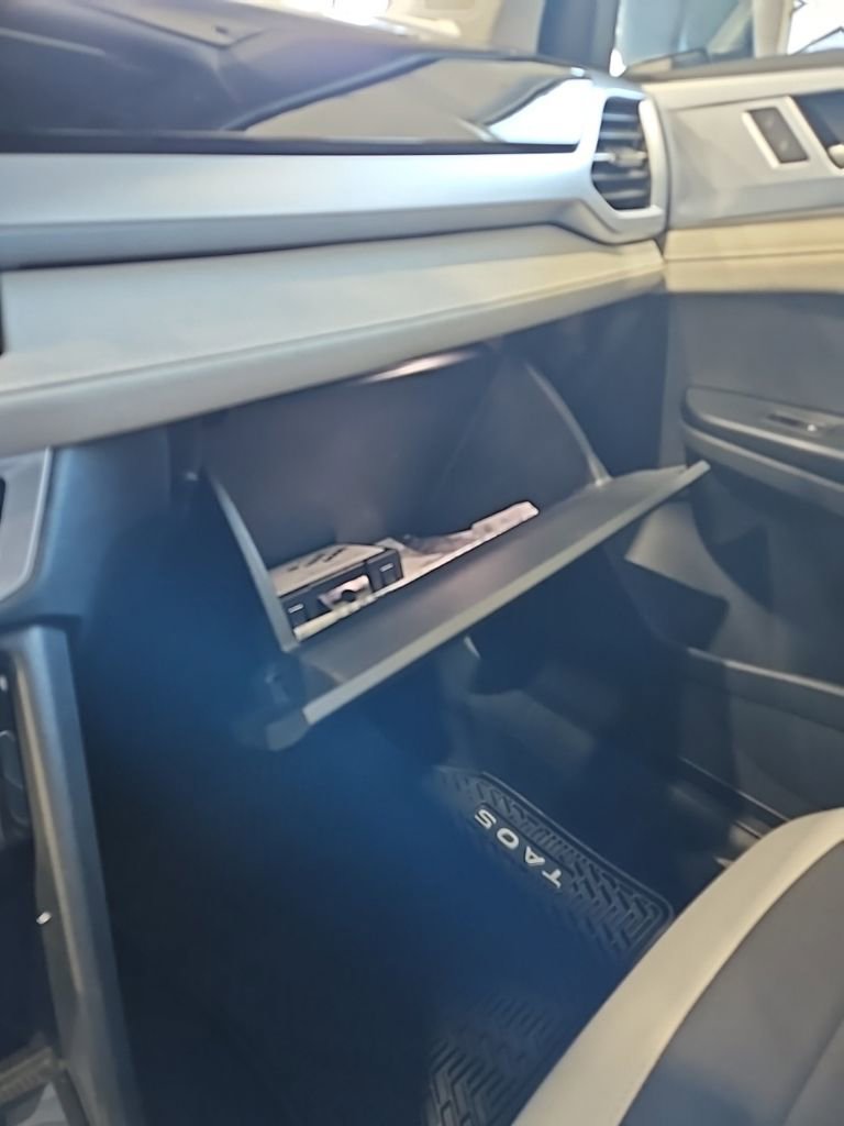 New 2026 Volkswagen Taos SE AWD/4WD image 27