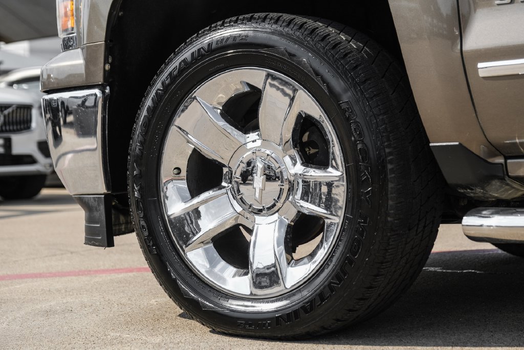 Used 2015 Chevrolet Silverado 1500 LTZ w/ LTZ Plus Package RWD image 55