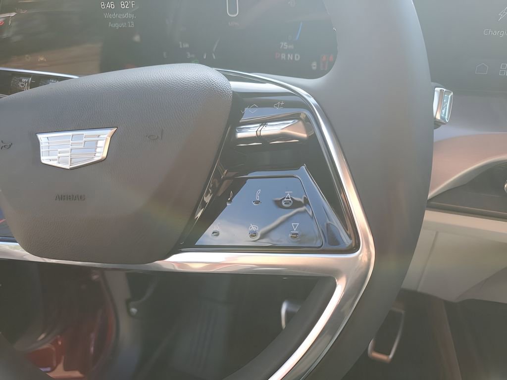 New 2026 Cadillac Vistiq Sport w/ LPO, Floor Liner Package image 35