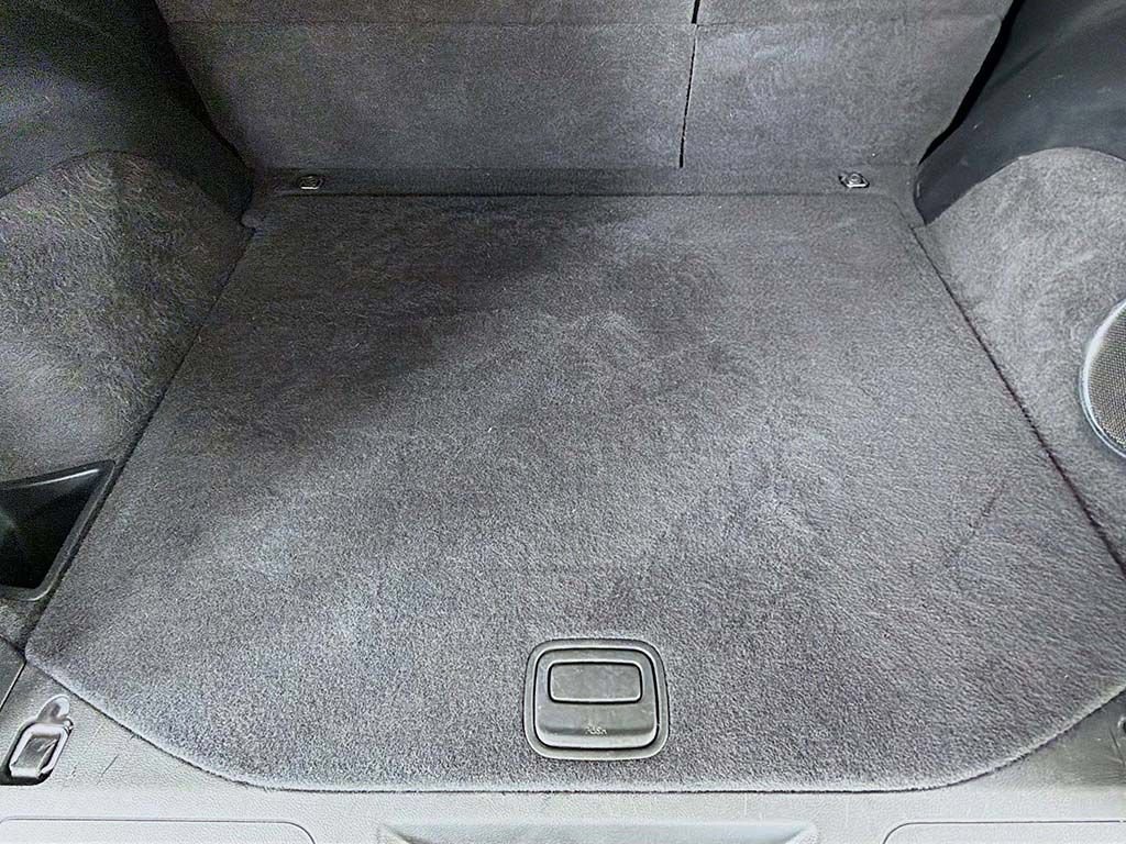 Used 2018 Jeep Grand Cherokee Altitude AWD/4WD image 15