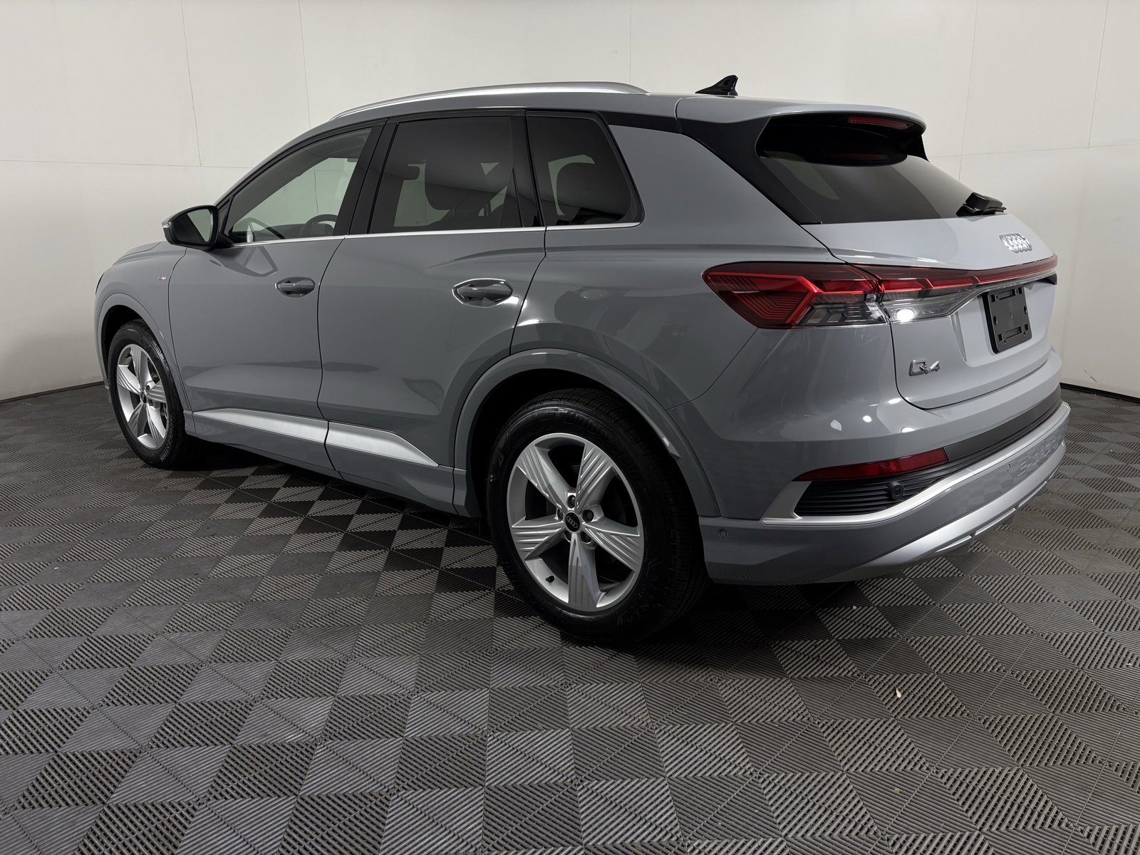 New 2026 Audi Q4 e-tron Premium Plus image 6