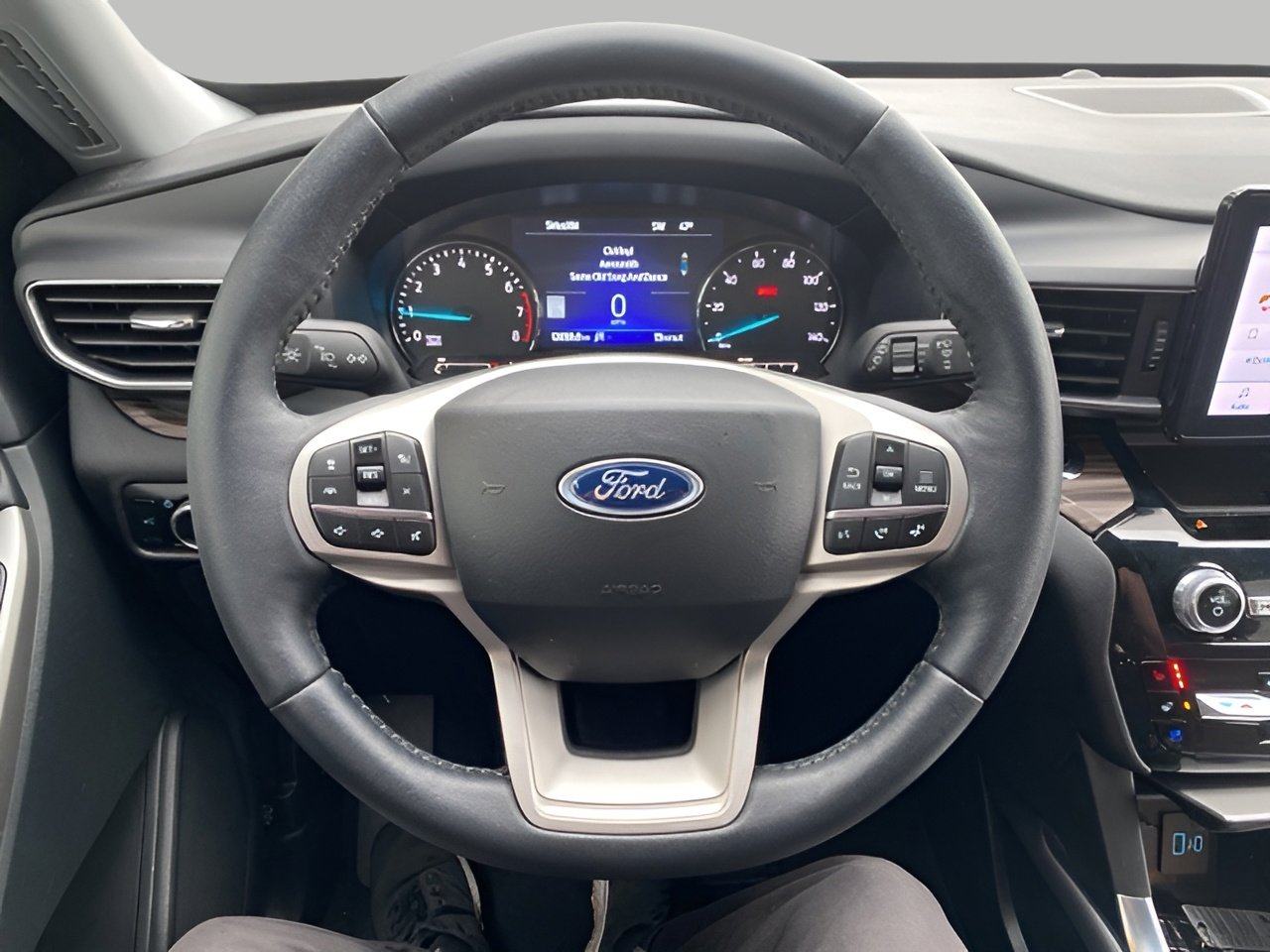 Used 2023 Ford Explorer Limited w/ Equipment Group 301A image 39