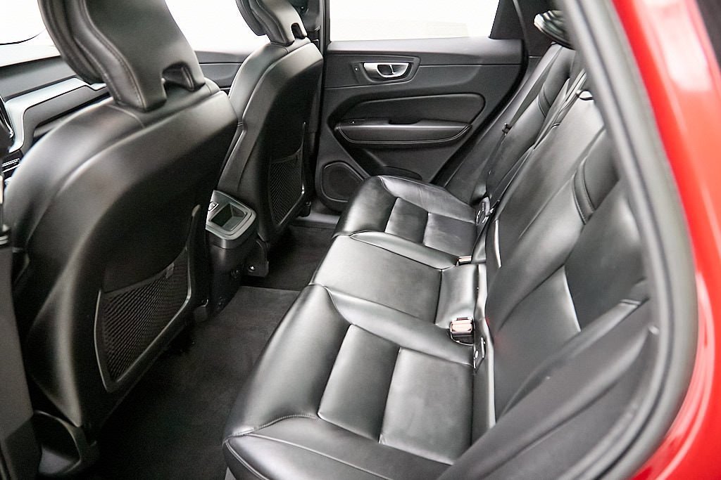 Certified 2023 Volvo XC60 B5 Core w/ Climate Package image 20