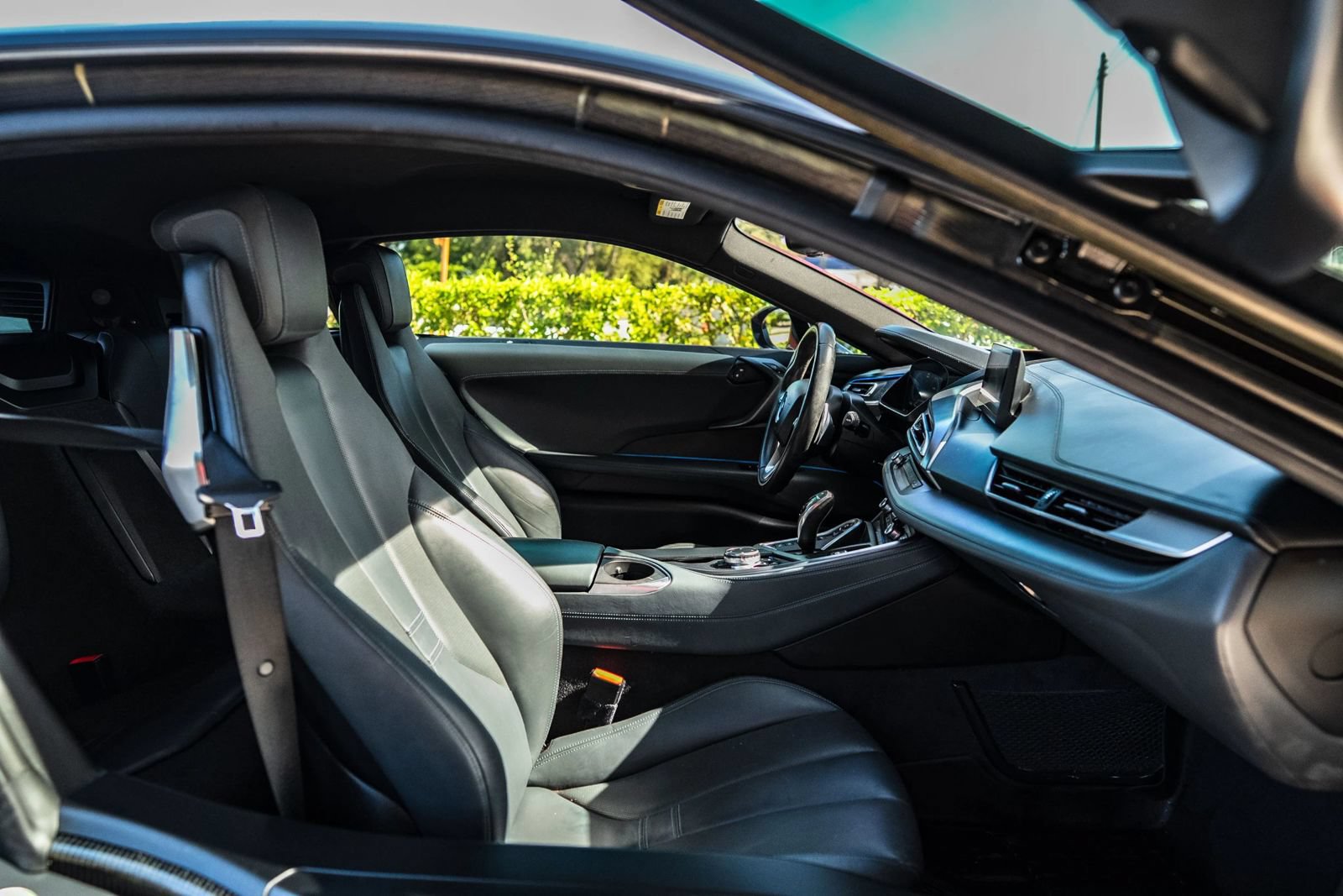 Used 2015 BMW i8 AWD/4WD image 19