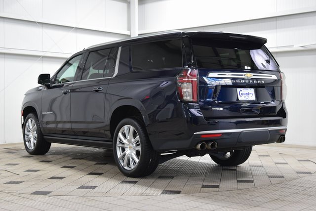 Used 2023 Chevrolet Suburban High Country w/ Premium Package image 6