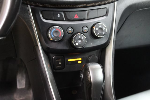 Used 2019 Chevrolet Trax LT w/ LT Convenience Package FWD image 20