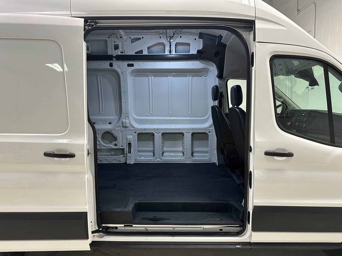 Used 2024 Ford Transit 250 148 High Roof image 9