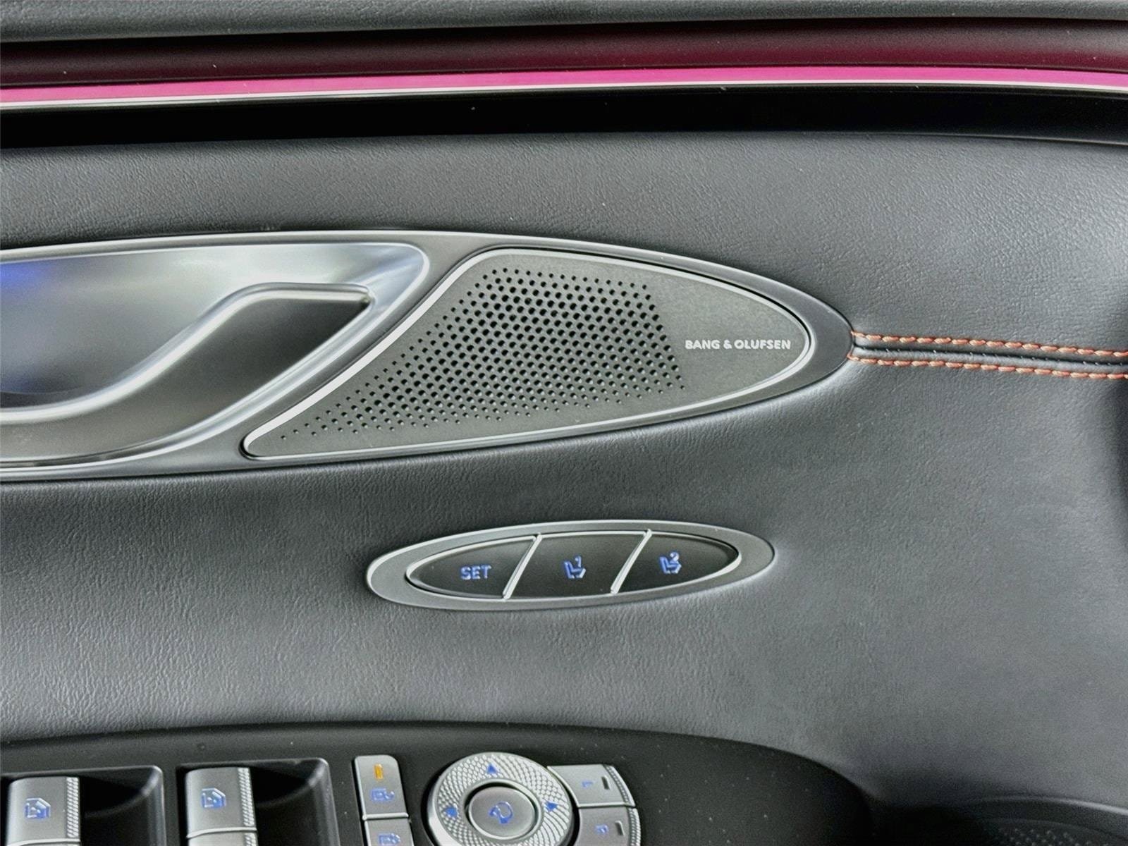 New 2027 Genesis GV70 2.5T Sport Prestige AWD/4WD image 21
