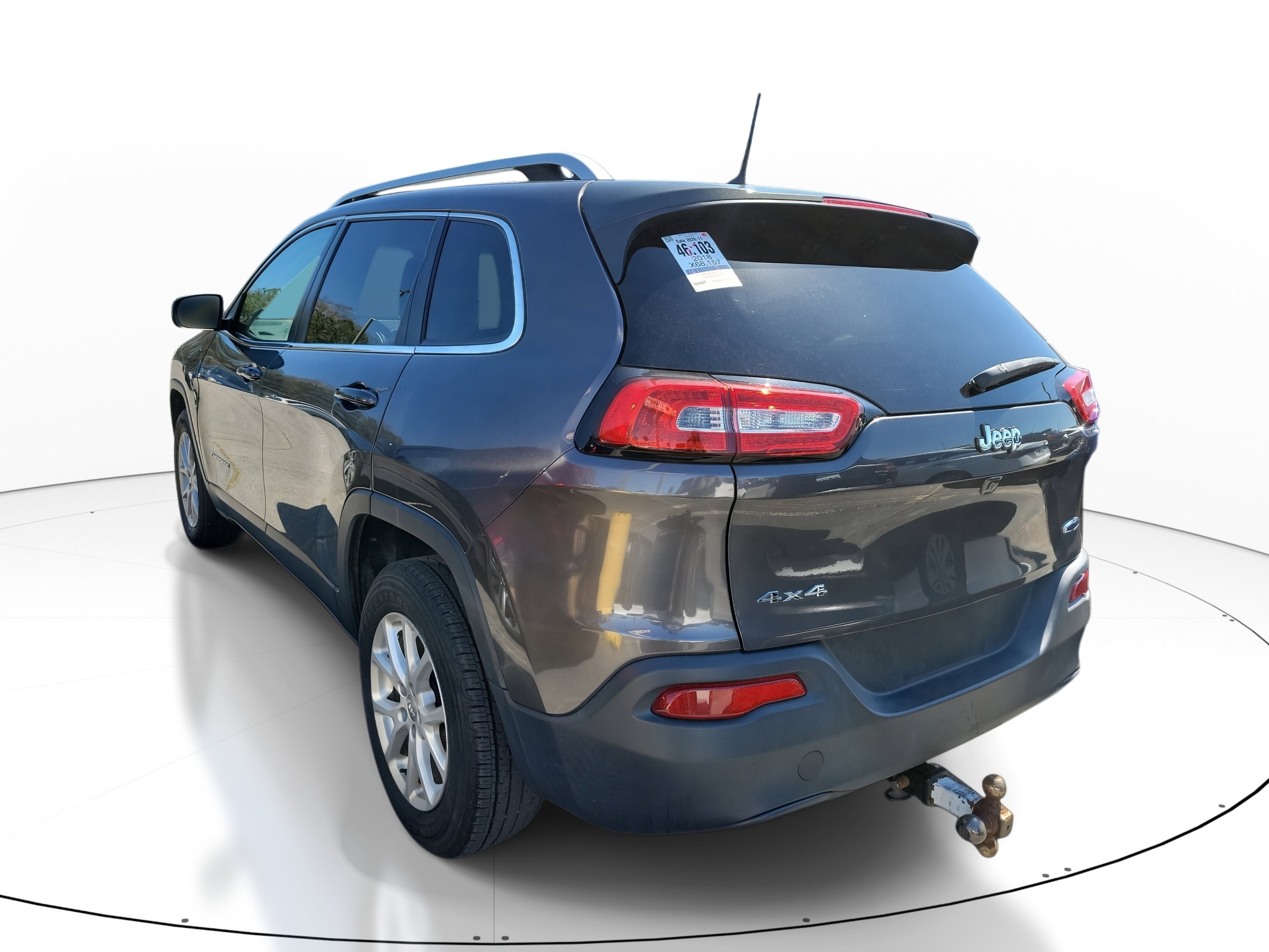 Used 2018 Jeep Cherokee Latitude Plus image 4