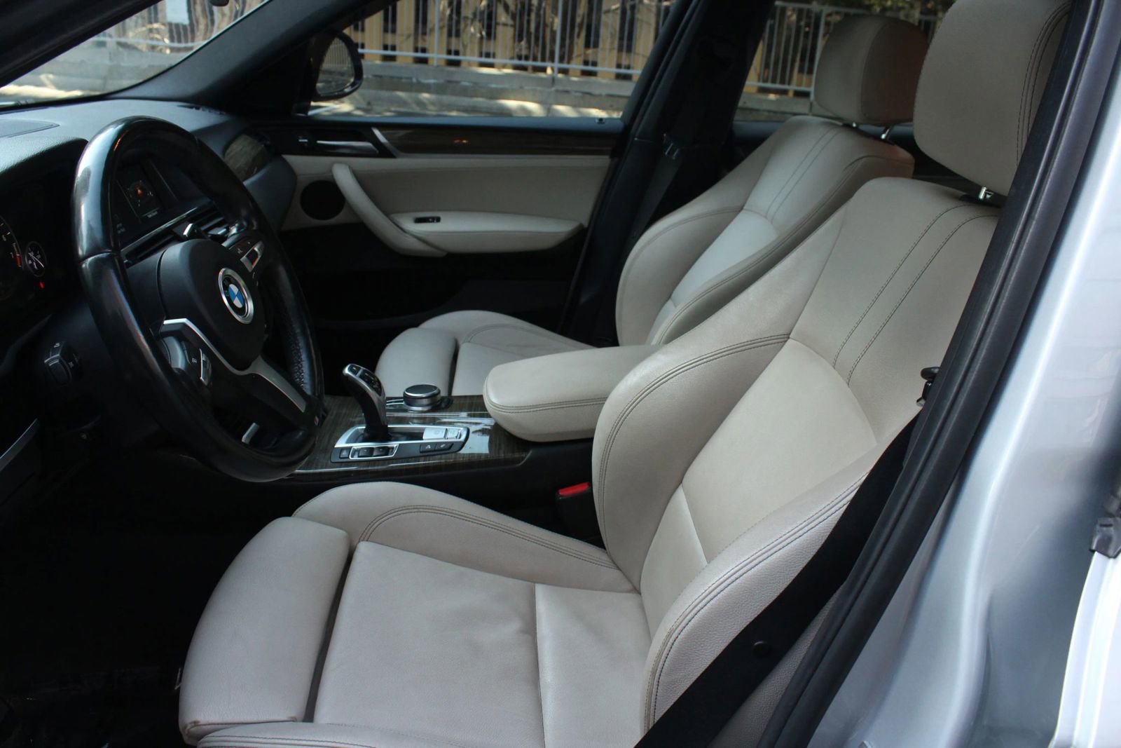 Used 2017 BMW X4 xDrive28i AWD/4WD image 15