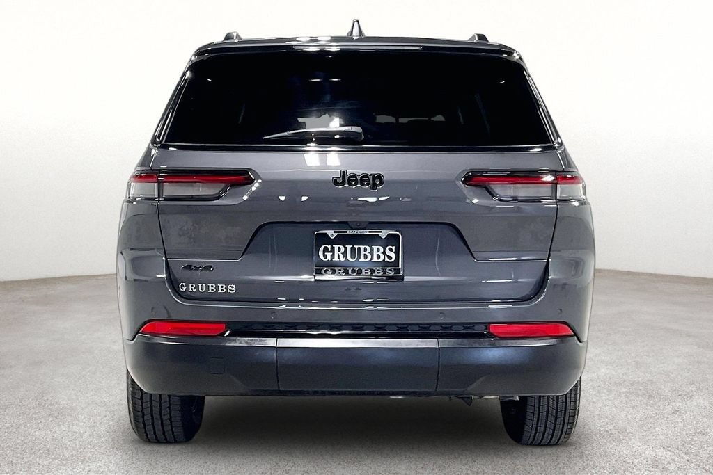Used 2025 Jeep Grand Cherokee L Altitude AWD/4WD image 5
