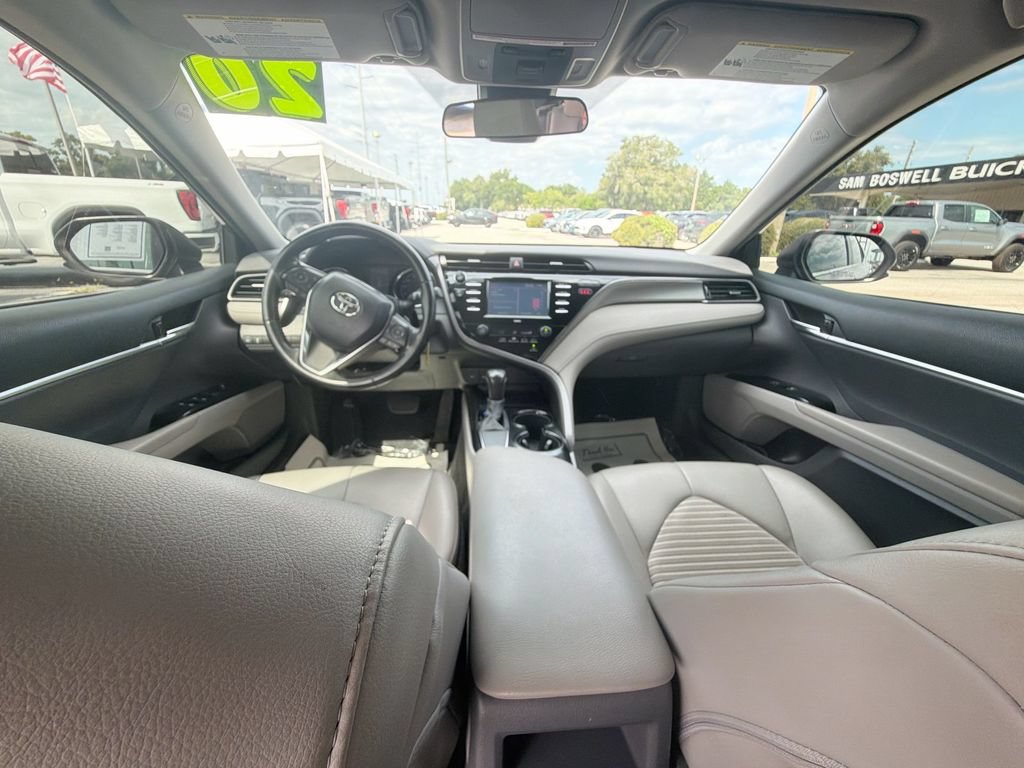 Used 2020 Toyota Camry SE FWD image 11