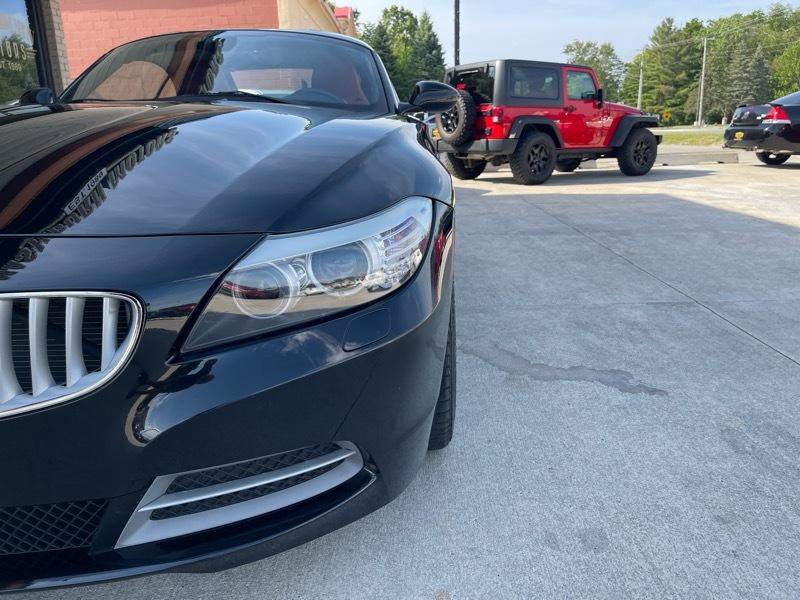 Used 2009 BMW Z4 sDrive35i RWD image 4