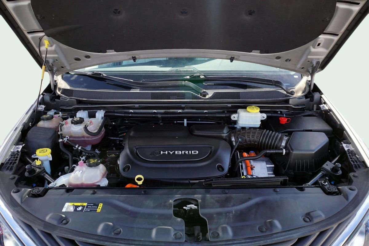 Used 2018 Chrysler Pacifica Limited w/ Advanced Safetytec Group image 13