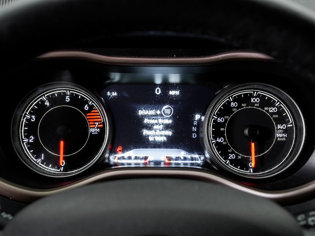 Used 2017 Jeep Cherokee Limited image 14