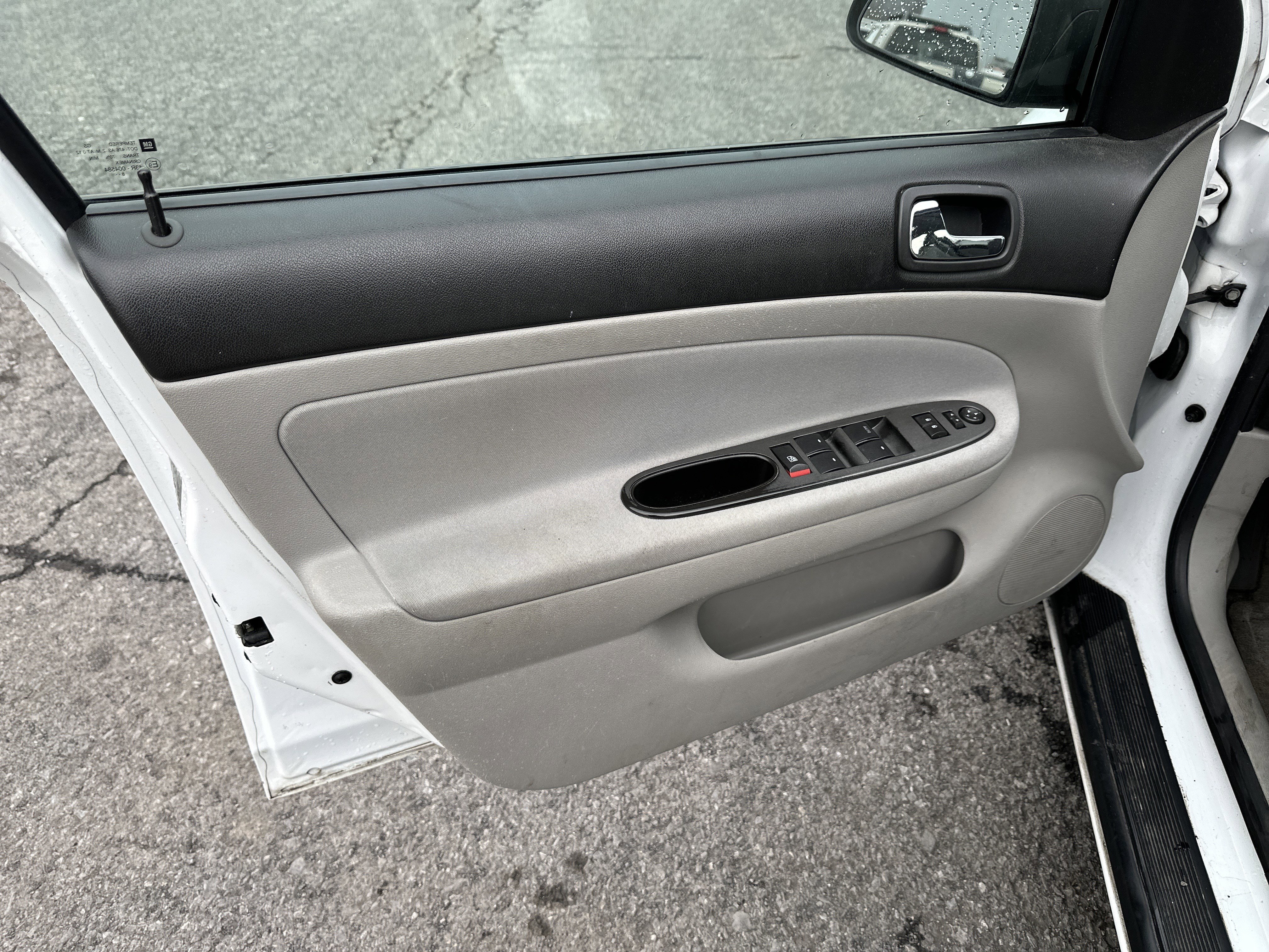 Used 2009 Chevrolet Cobalt LT w/ Preferred Equipment Group image 15