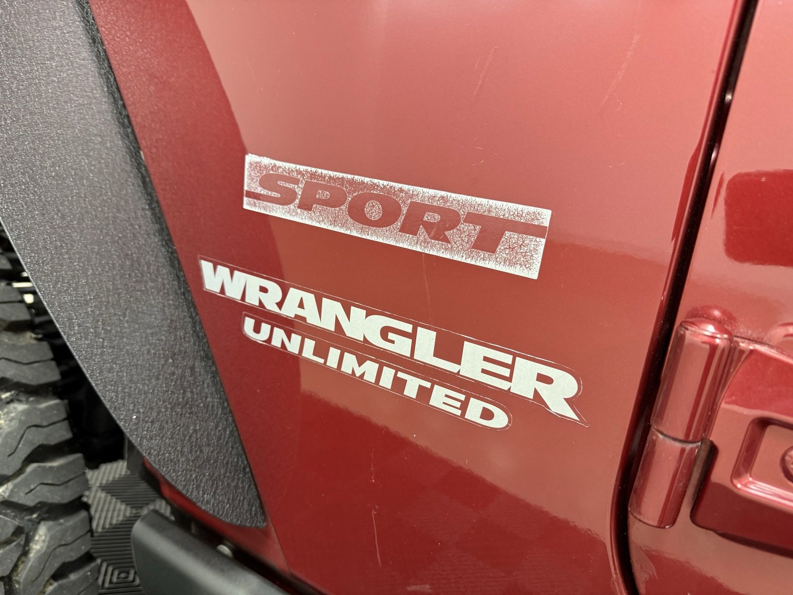 Used 2012 Jeep Wrangler Unlimited Rubicon w/ Connectivity Group image 10