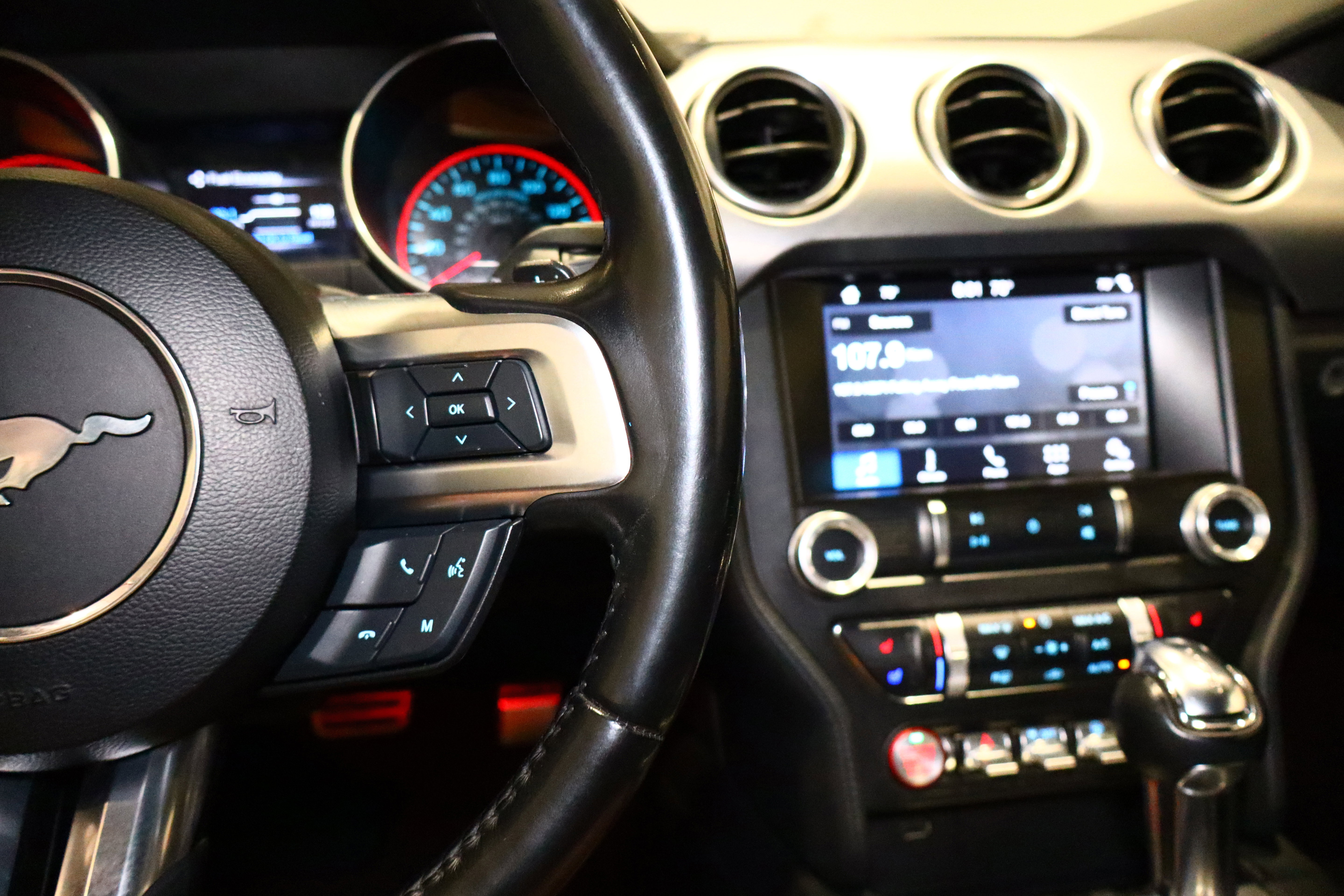 Used 2019 Ford Mustang Premium image 12