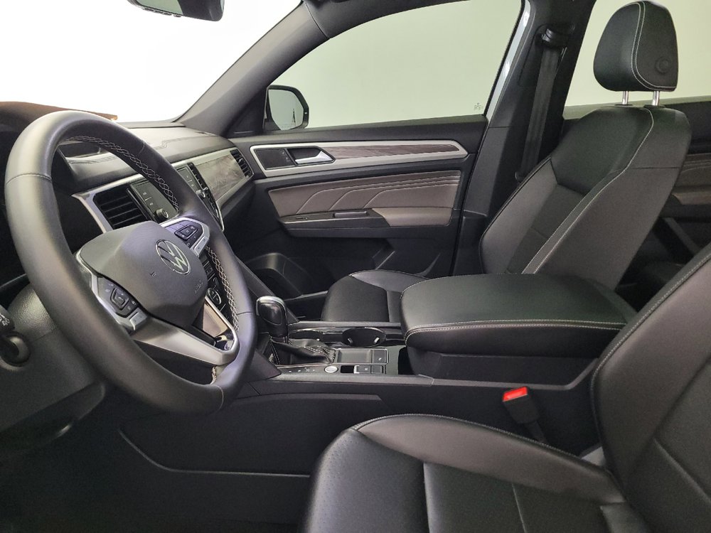 Used 2022 Volkswagen Atlas Cross Sport SE FWD image 17