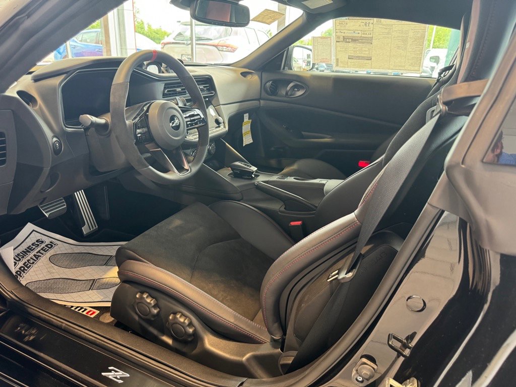 Used 2024 Nissan Z NISMO w/ Floor Mat Package image 3