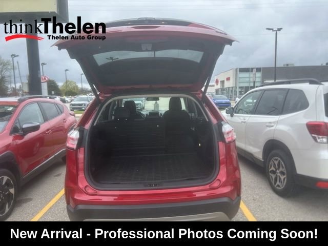 Used 2024 Ford Edge SEL w/ Convenience Package AWD/4WD image 4
