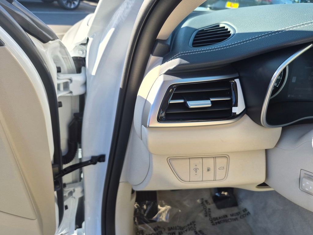 Used 2026 Genesis G70 2.5T Prestige image 15
