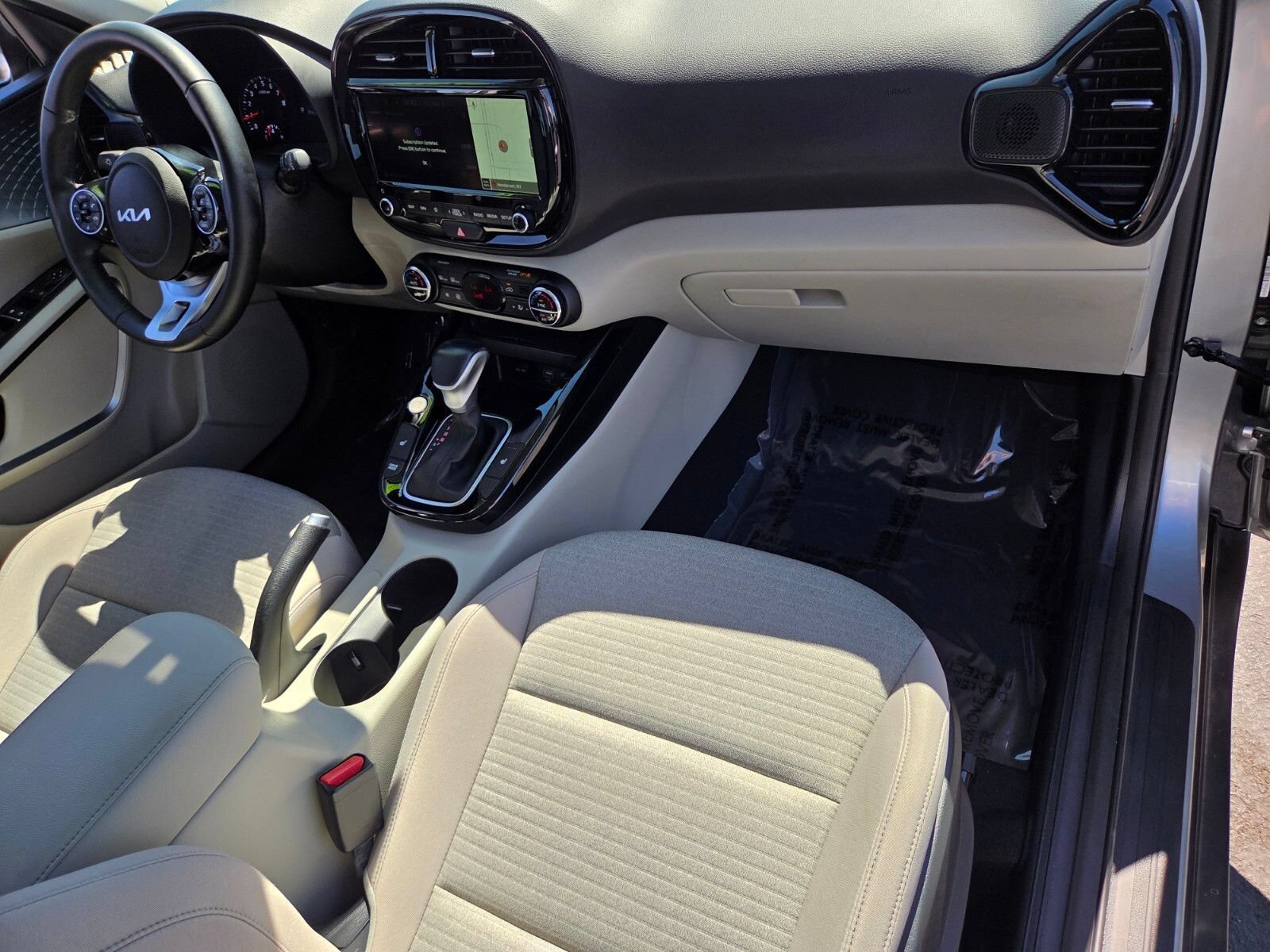 Used 2022 Kia Soul EX FWD image 17