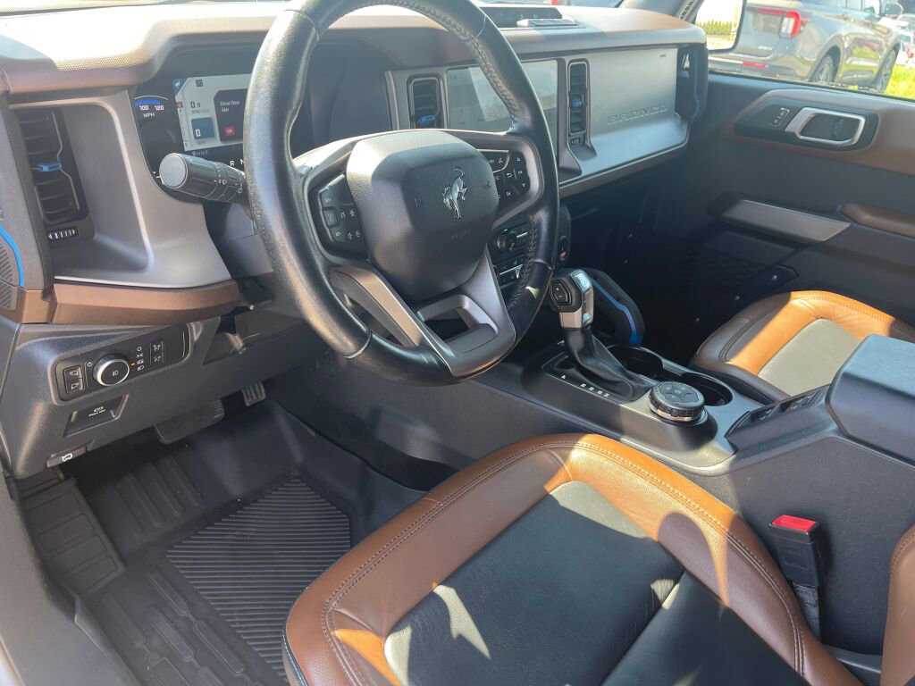 Used 2022 Ford Bronco Outer Banks image 5