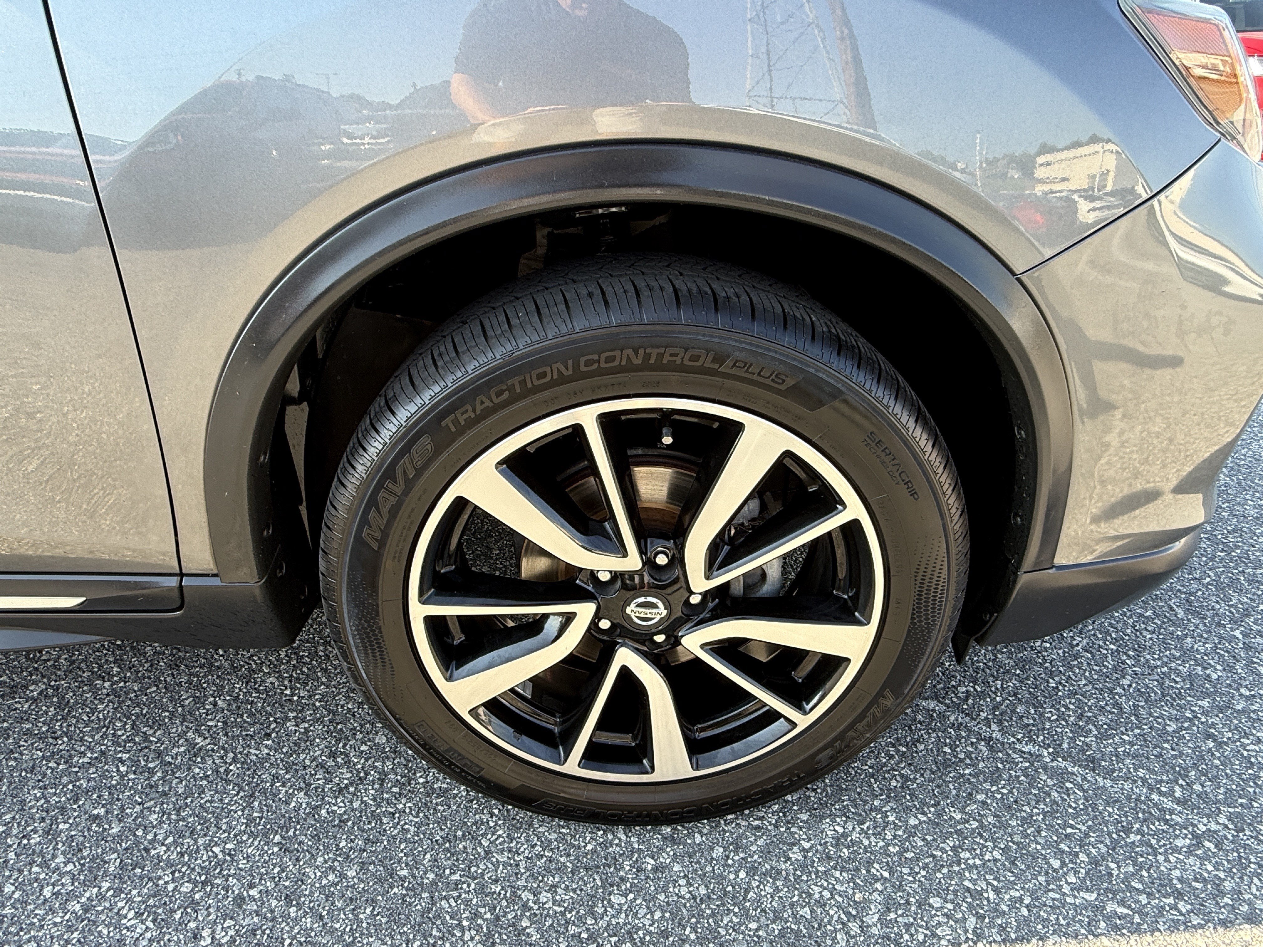 Used 2019 Nissan Rogue SL AWD/4WD image 13