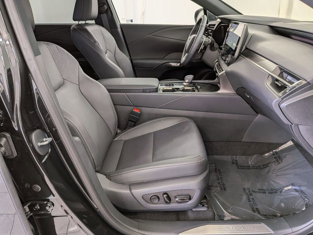 Used 2025 Lexus RX 350 Premium Plus w/ Convenience Package AWD/4WD image 33