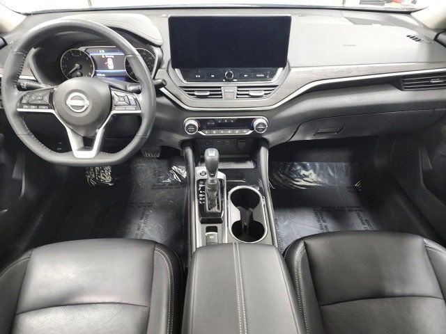 Used 2023 Nissan Altima 2.5 SL image 2