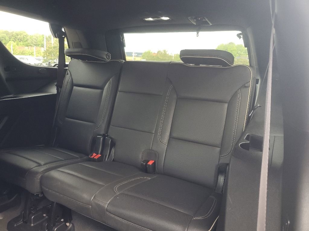 Used 2024 Chevrolet Tahoe Premier AWD/4WD image 16