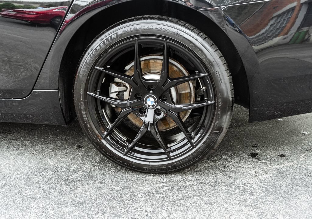Used 2023 BMW 530e RWD image 32