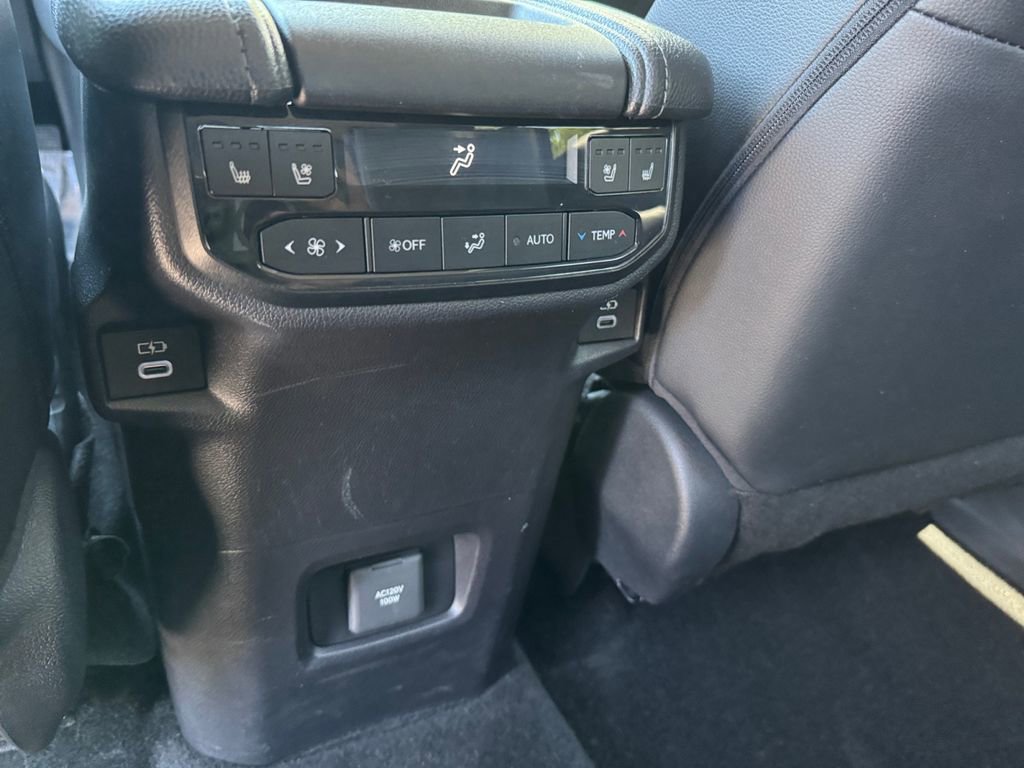 Used 2025 Toyota Grand Highlander AWD image 20