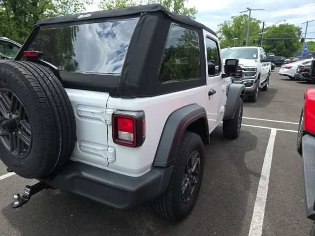 Used 2024 Jeep Wrangler Sport AWD/4WD image 6