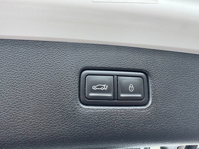 Certified 2025 Genesis GV80 2.5T Prestige AWD/4WD image 12