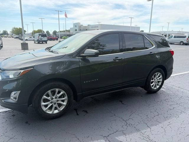 Used 2020 Chevrolet Equinox LT w/ Driver Convenience Package FWD image 2