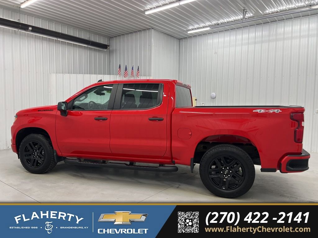 Used 2024 Chevrolet Silverado 1500 Custom w/ Turbomax Blackout Package image 5