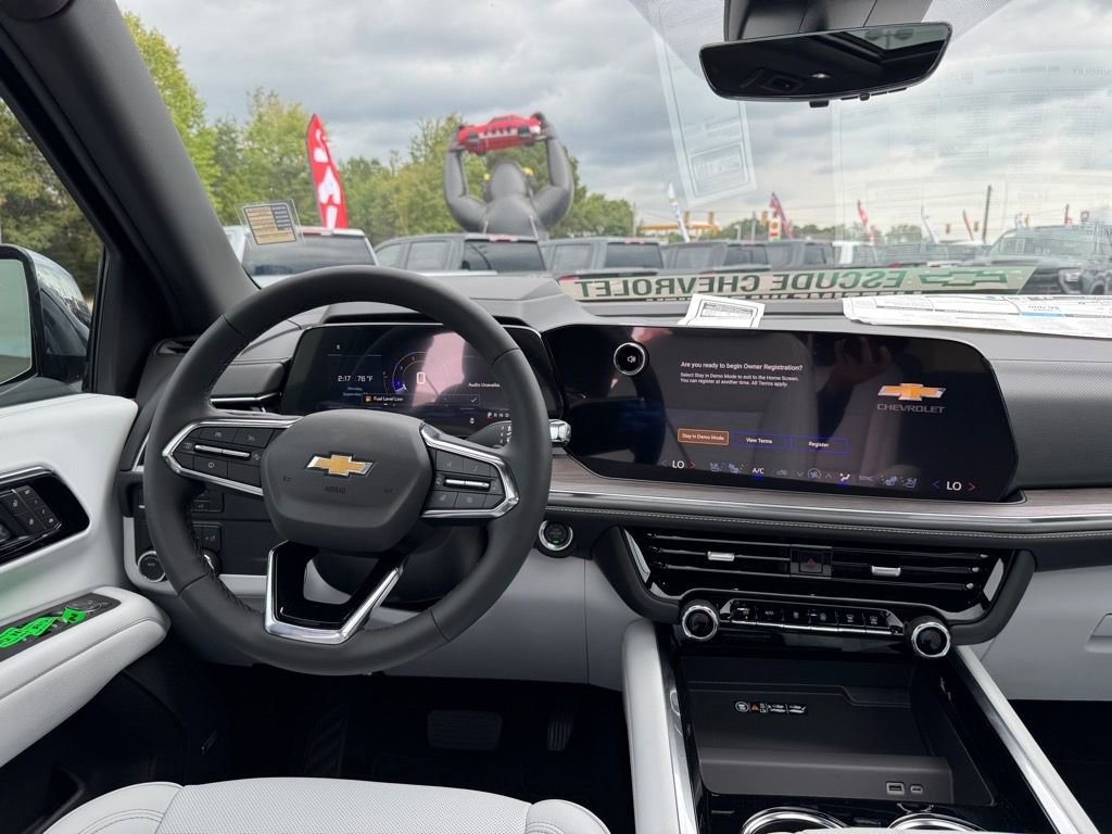 New 2026 Chevrolet Suburban Premier image 13