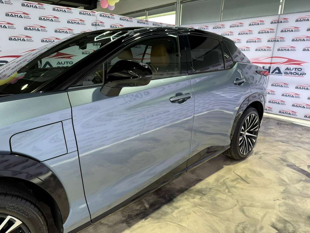 Used 2023 Lexus RZ 450e Premium w/ Technology Package image 6