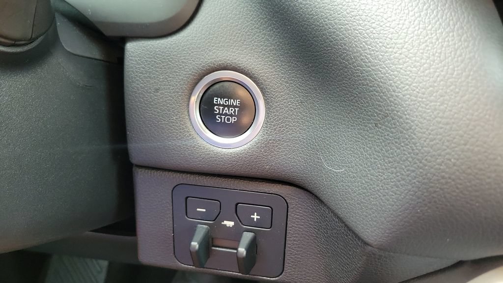 Used 2023 Toyota Tundra Limited AWD/4WD image 27