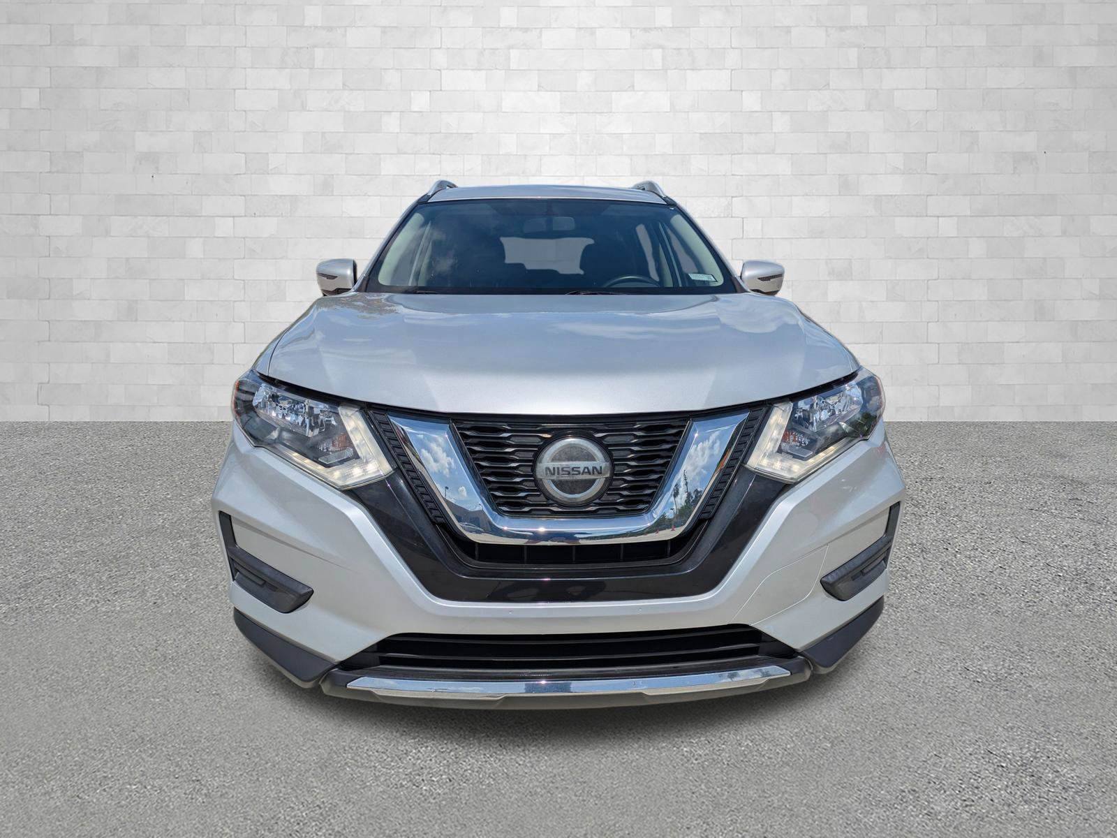 Used 2018 Nissan Rogue SV FWD image 6