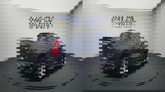 Used 2022 Chevrolet Silverado 1500 LT image 3