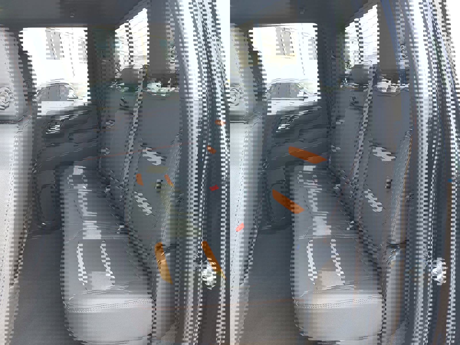 Used 2025 GMC Sierra 3500 AT4 w/ AT4 Premium Plus Package image 15