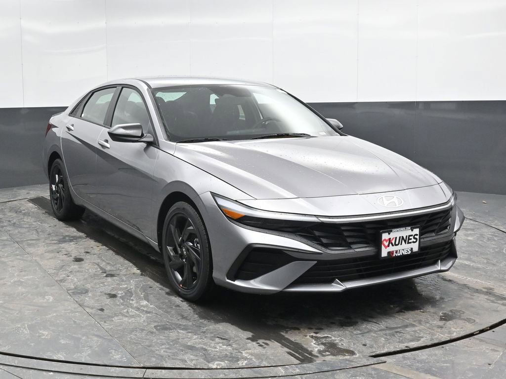 New 2026 Hyundai Elantra Sport w/ Cargo Package image 4