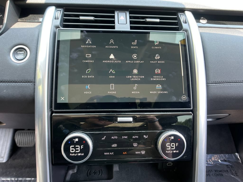 Used 2024 Land Rover Discovery S AWD/4WD image 17