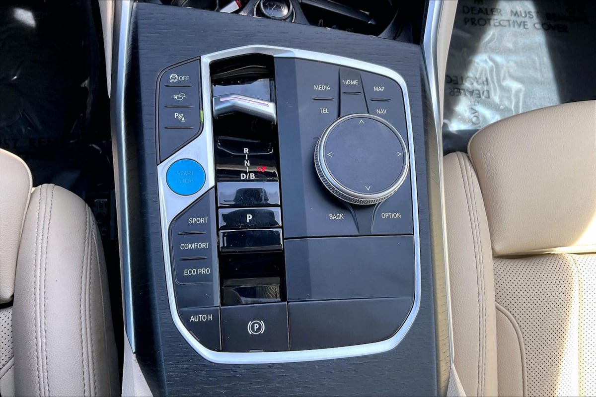 Used 2023 BMW i4 eDrive40 w/ Premium Package RWD image 27