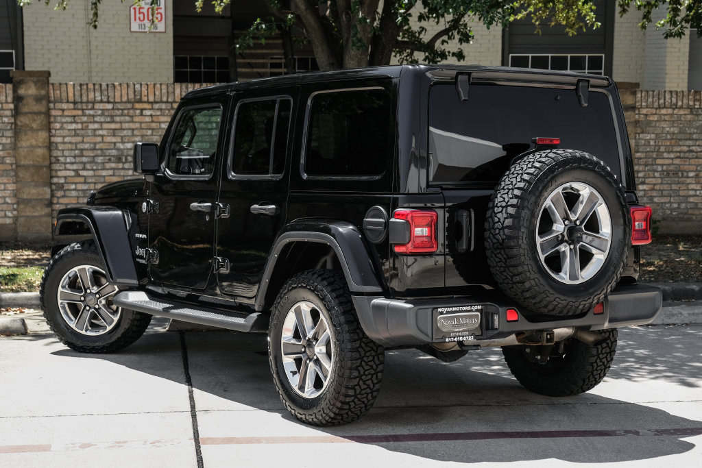 Used 2022 Jeep Wrangler Unlimited Sahara w/ LED Lighting Group AWD/4WD image 20