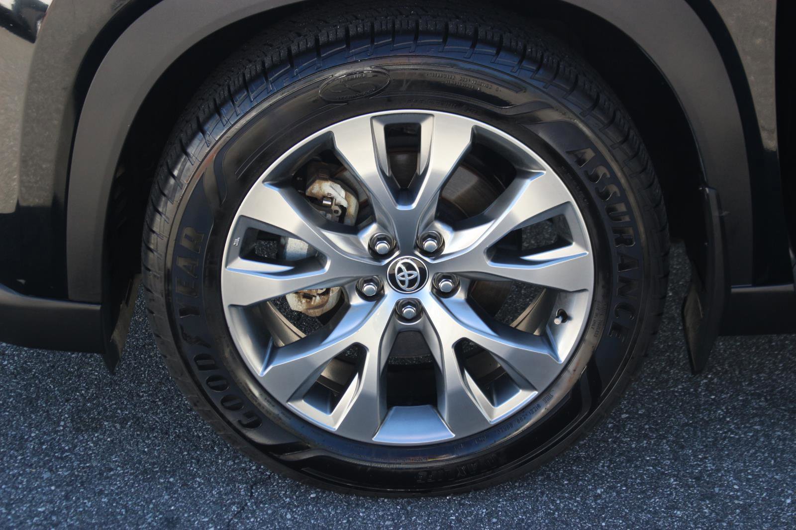 Used 2024 Toyota Grand Highlander Limited image 42